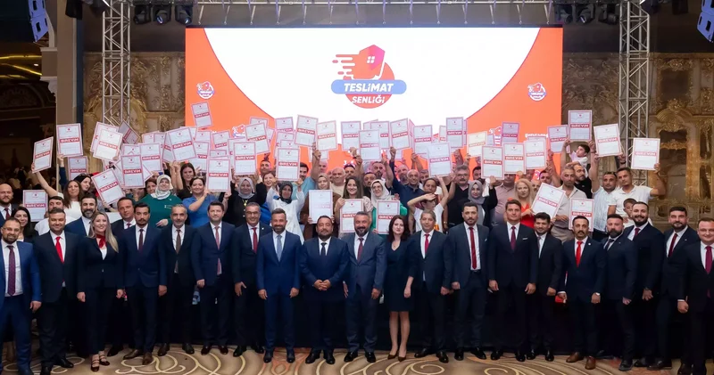 Birevim, İzmir’de 800’den fazla ailenin katılımıyla teslimat şenliği düzenledi
