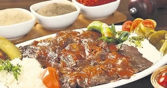 İDİL AÇIKALIN İskender kebabı kim sevmez?