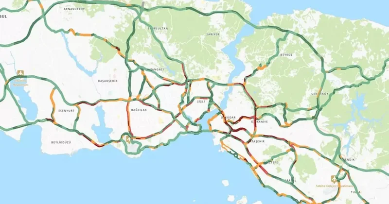 İstanbul trafiğinde ilk gün yoğunluğu!