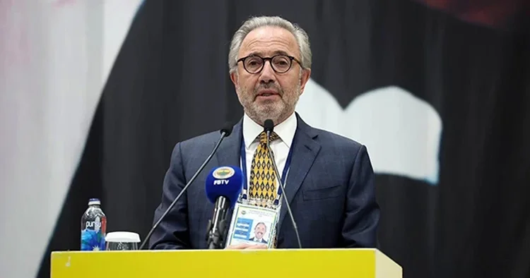 Fenerbahçe Asbaşkanı Hamdi Akın dan yeni teknik direktör açıklaması: Sanıyorum yabancı olacak!