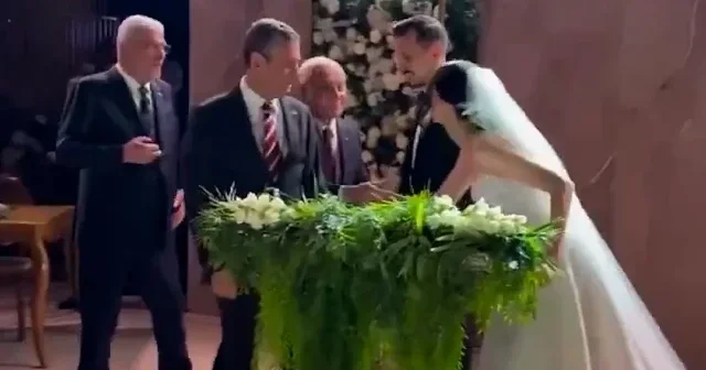 ‘Bu son uyarımız’ diyerek sokak çağrısı yapan Özgür Özel aynı saatlerde nikah şahidi oldu VİDEO İZLE