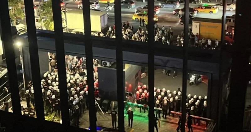 CHP İstanbul İl Binası abluka altında: Gıda ambargosu da başladı Sözcü Gazetesi