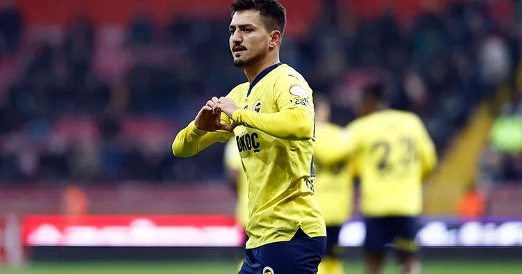 Kariyerinde Fenerbahçe ve Beşiktaş ta forma giyenler listesine Cengiz Ünder de katıldı