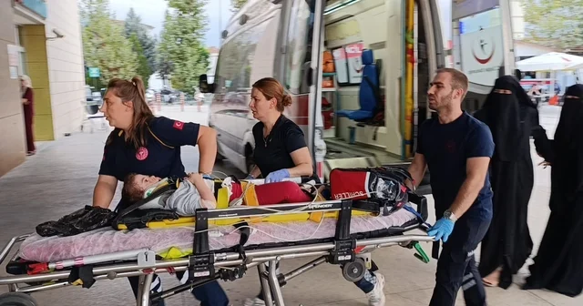 Bursa da 3 üncü kattan düşen Ayea, ağır yaralandı Bursa Haberleri