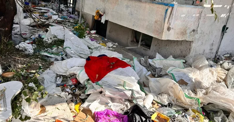 Ankara da Çöp Ev Mahalleyi Çileden Çıkardı!