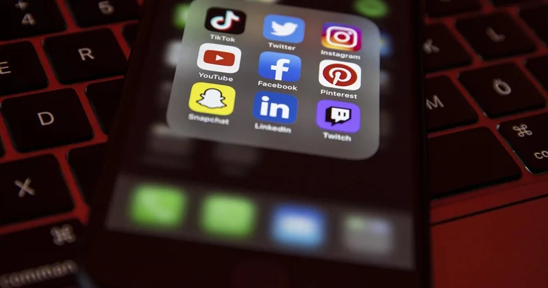 Whatsapp dahil sosyal medyada erişim sorunu