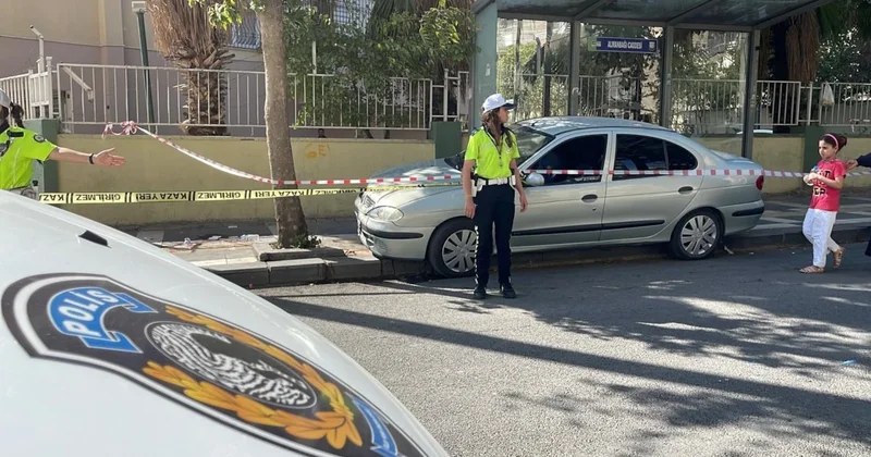 Kontrolden çıkan otomobil durağa daldı: 1 çocuk öldü, 3 kişi yaralandı Sözcü Gazetesi