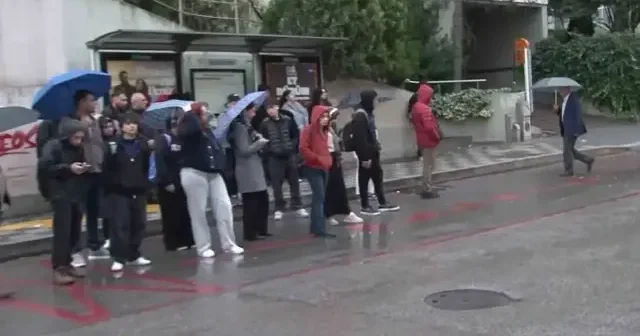 İstanbul güne yağmurla başladı VİDEO İZLE