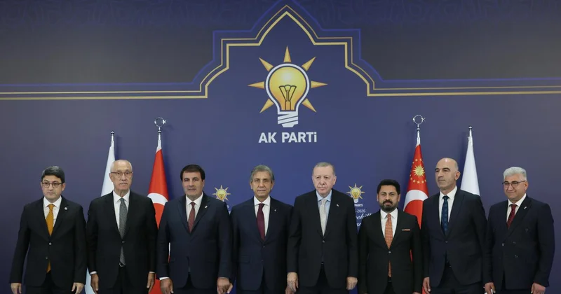 7 isim daha AK Parti ye katıldı.