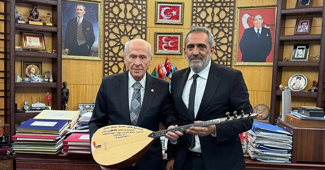 MHP Genel Başkanı Bahçeli, sanatçı Yavuz Bingöl ü makamında ağırladı Ankara Haberleri