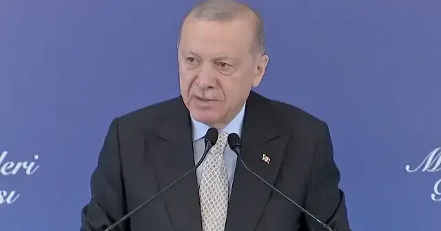 Cumhurbaşkanı Erdoğan dan Özgür Özel e sert tepki: Tavşana kaç, tazıya tut siyasetiyle idare etmeye çalışıyor VİDEO İZLE