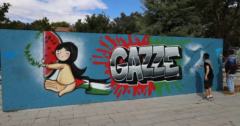 Konya’da gönüllü grafiti sanatçıları “Gazze” için çizdi