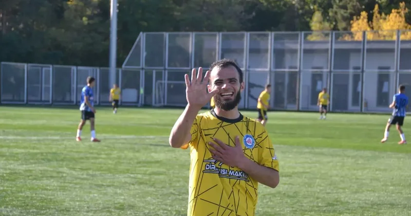 41 yaşındaki Türk forvet 90 dakikaya 5 gol sığdırdı