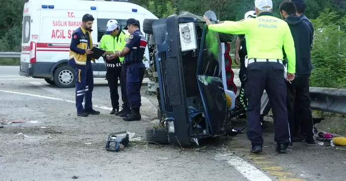 Giresun’da otomobil takla attı: 2 yaralı