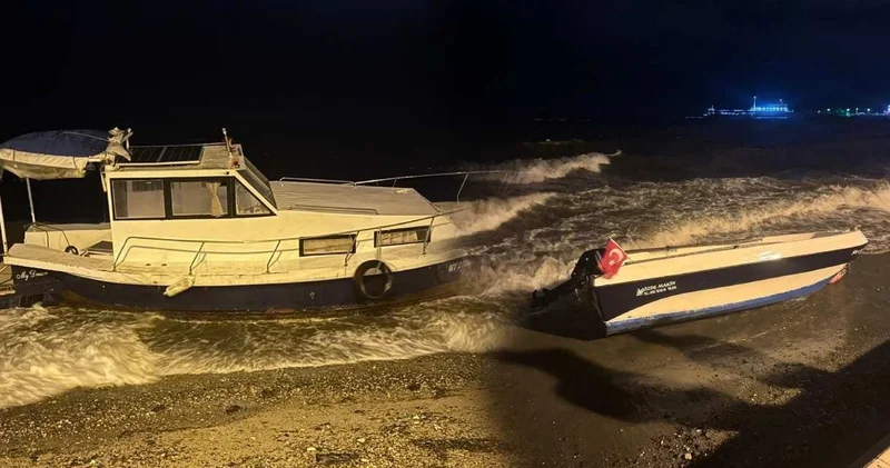 Marmara daki lodos tekneleri kıyıya sürükledi