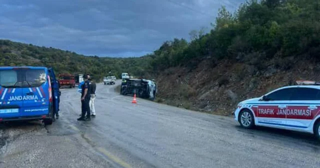 Mersin de minibüsün devrilmesi sonucu 6 tarım işçisi yaralandı Mersin Haberleri