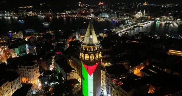 Tarihi simgeden dünyaya mesaj: Galata Kulesi ne Filistin bayrağı yansıtıldı VİDEO İZLE