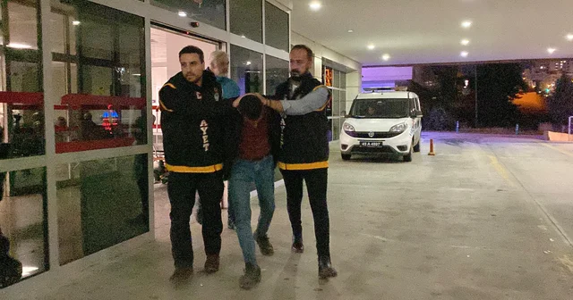 Eski eşi ile yanındaki kişiyi bıçakla yaralayan şüpheli yakalandı Manisa Haberleri