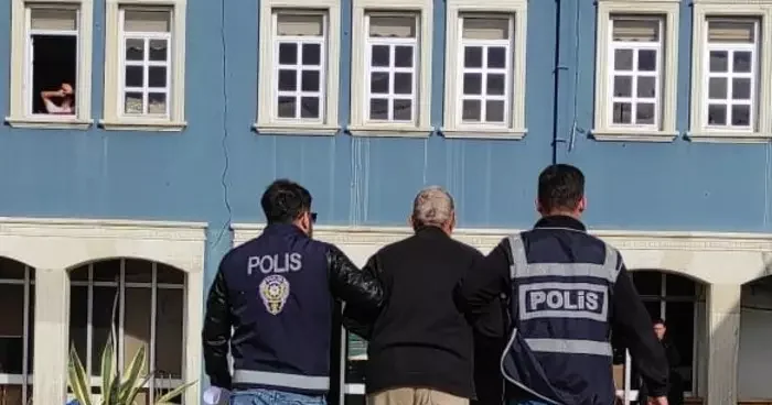 Cinsel istismar suçlusu Foça da yakalandı