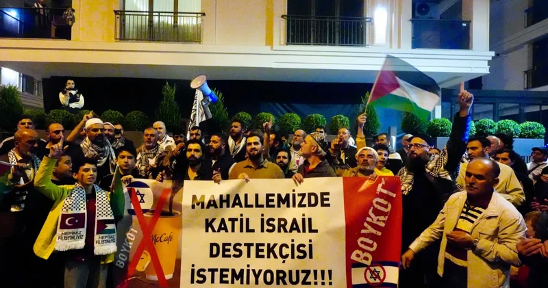 Üsküdar da McDonald s protestosu