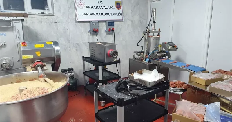 Başkentten şok görüntü! Yakalanmasaydı vatandaşa yedireceklerdi