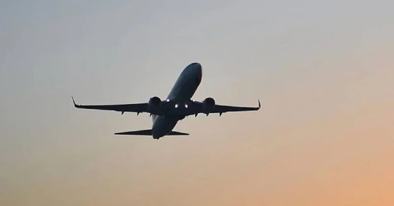 ABD hava sahasında kriz! Trafik durdu, binlerce uçuş gecikti Sözcü Gazetesi
