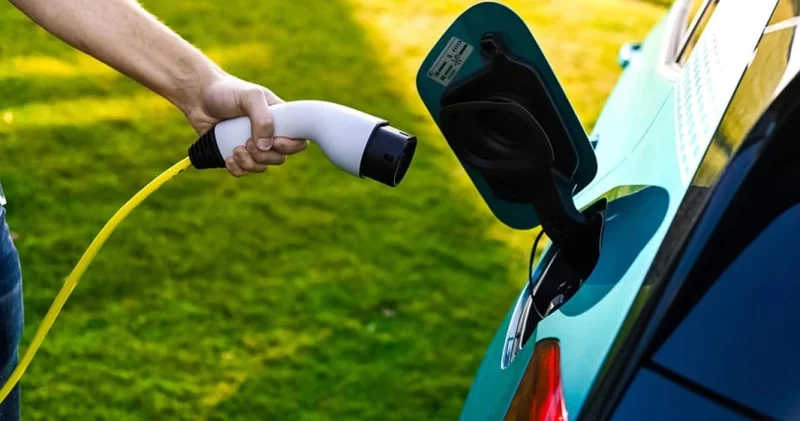 Almanlar 10 yıl daha vergisiz elektrikli otomobil satın alabilecek