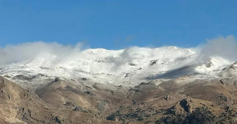 Mevsimin ilk karı Kaş a yağdı