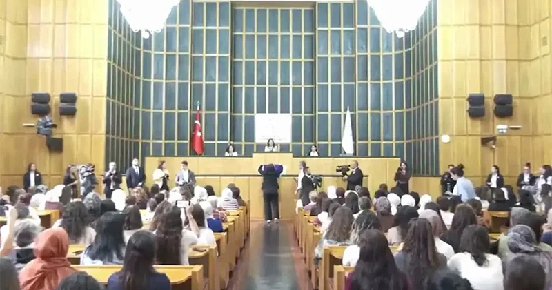 Anahtar Parti den TBMM de Öcalan sloganına suç duyurusu
