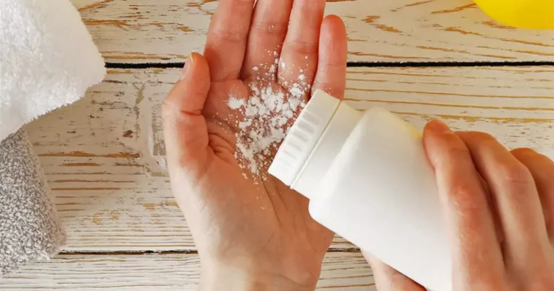 Ünlü bebek pudrasına şok karar! Kansere sebep olduğunu doğrulandı