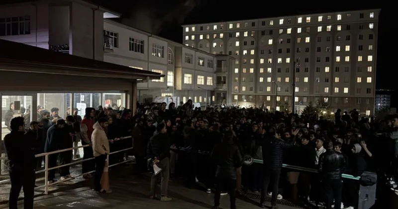 Öğrenci yurdunda su kesintisi protestosu Son dakika haberleri