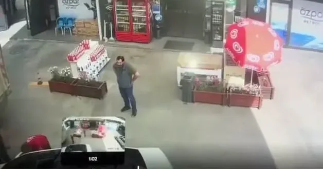 Akaryakıt istasyonunda bıçak ve demir sopalı kavga