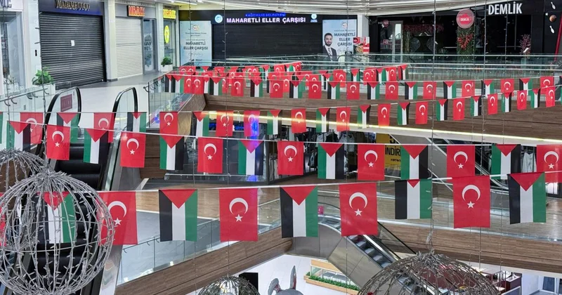 İstanbul da bazı AVM lerdeki mağazalardan Gazze ye destek