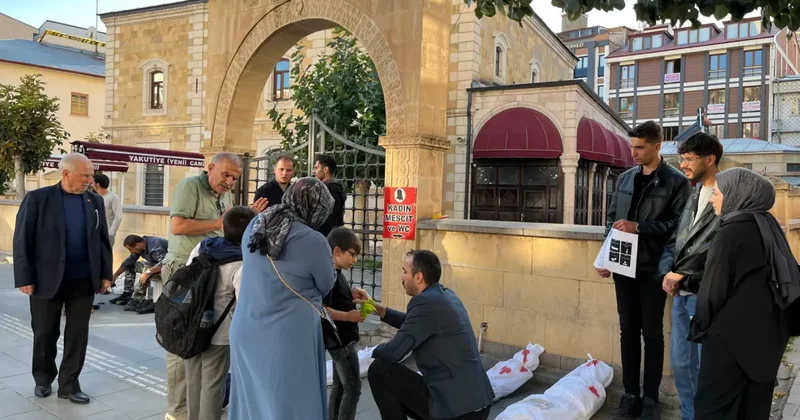 Bayburt ta üniversite öğrencilerinden anlamlı tepki