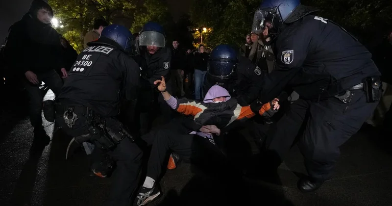 Berlin de polis, Filistin e destek gösterisine sert müdahalede bulundu