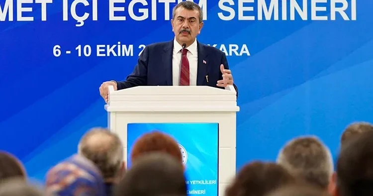 Bakan Tekin den ders bırakma eylemlerine eleştiri: Eğitim hakkına engelse o artık sendikal özgürlük değildir
