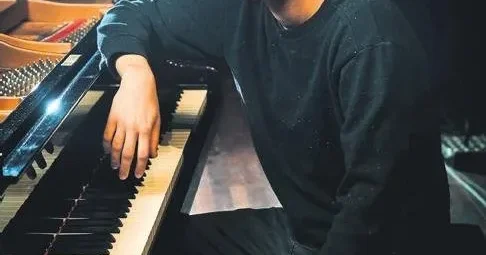HAKAN UÇ Dünyanın en hızlı piyanisti İstanbul’a geliyor