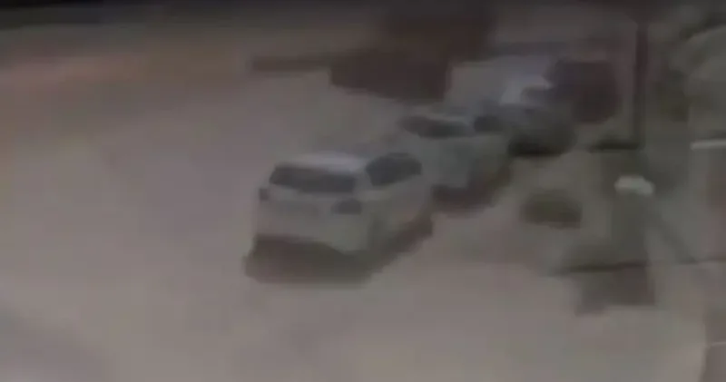 Gaziantep te halk otobüsüne çarpan otomobildeki çifti ölüm ayırdı; kaza kamerada