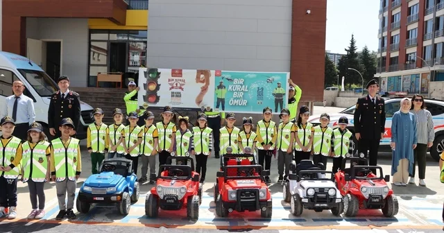 Samsun da jandarma kırsal mahalle okullarında trafik eğitimi verdi Samsun Haberleri