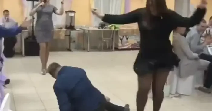 Düğünde dans performansı sergilerken işler kontrolden çıktı! Alkolü fazla kaçırınca kolunu kırdı