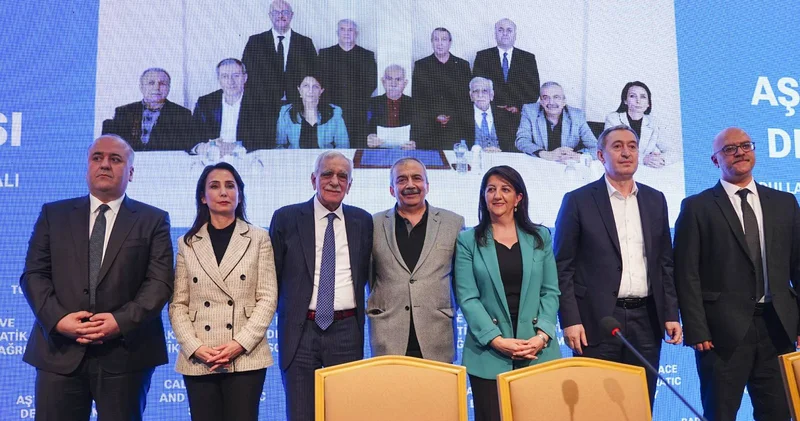 PKK nın kongresini toplamasıyla ilgili Bakırhan dan kritik açıklama: Bu ülkenin önünde yeni ve tarihi bir kapı aralanabilir
