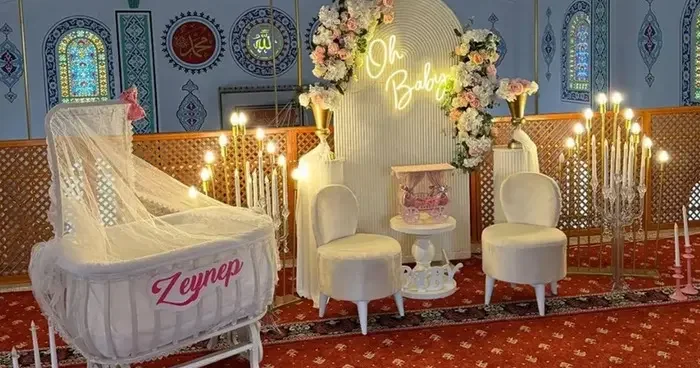 Camide baby shower partisi yaptılar, sosyal medyadan paylaştılar!