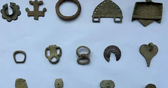 Karabük te tarihi eser kaçakçılığı! 26 parça tarihi eser ele geçirildi