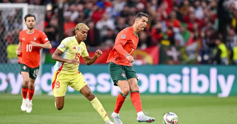 Ronaldo nun zaferine gölge düştü: Çatıdan düşen taraftar acı içinde öldü