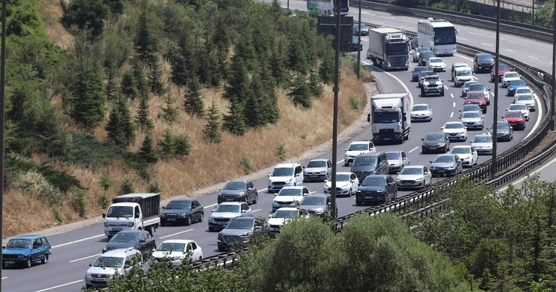 Tatil bitti: Anadolu Otoyolu nda yoğunluk yaşanıyor Sözcü Gazetesi
