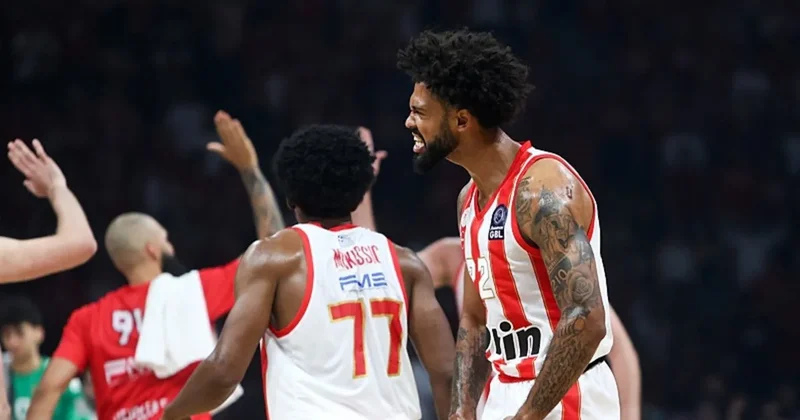 Yunanistan da olaylı seri sona erdi: Olympiakos şampiyonluğa uzandı!