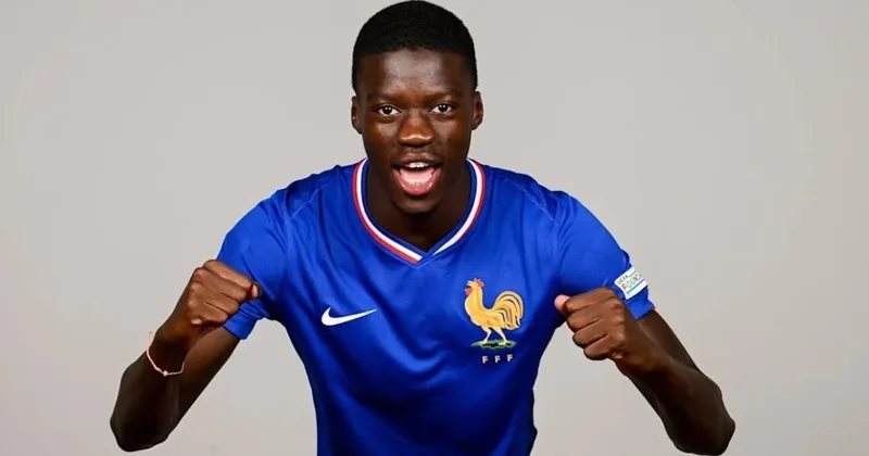Chelsea, Strasbourg dan Mamadou Sarr ı açıkladı!