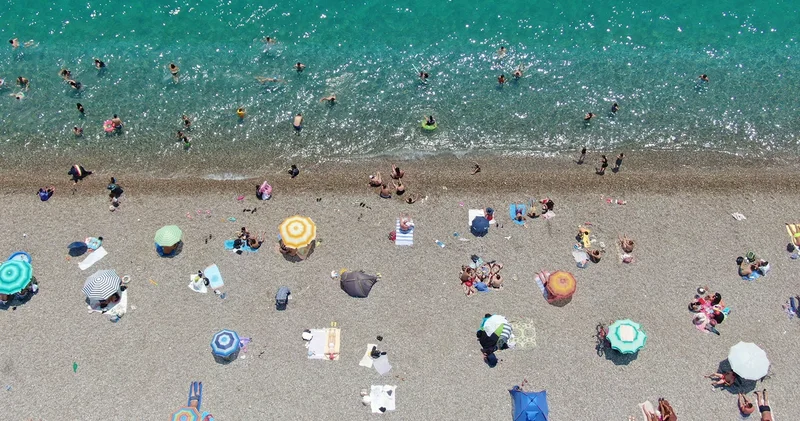 Antalya da bir yaz klasiği: Bayramın son günü full çekti