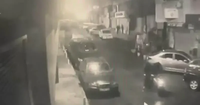 Kağıthane de 7 kişinin yaralandığı el bombalı saldırıya ilişkin yeni görüntüler ortaya çıktı: 10 gözaltı