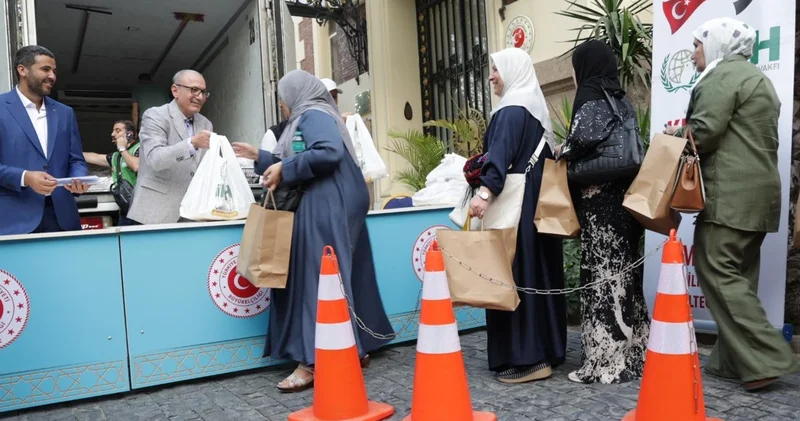 Türkiye’nin Kahire Büyükelçiliğinde Gazzeli ve Mısırlı ailelerle Kurban Bayramı kutlandı